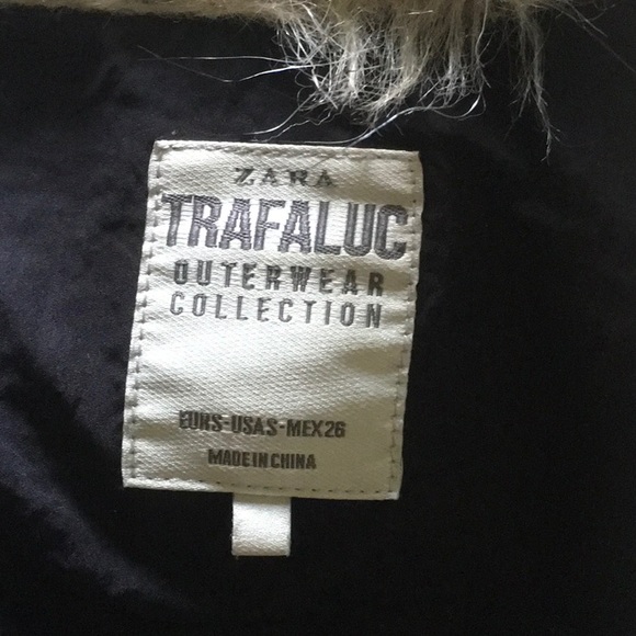 Zara Trafaluc faux fur vest, size small. - Picture 3 of 3